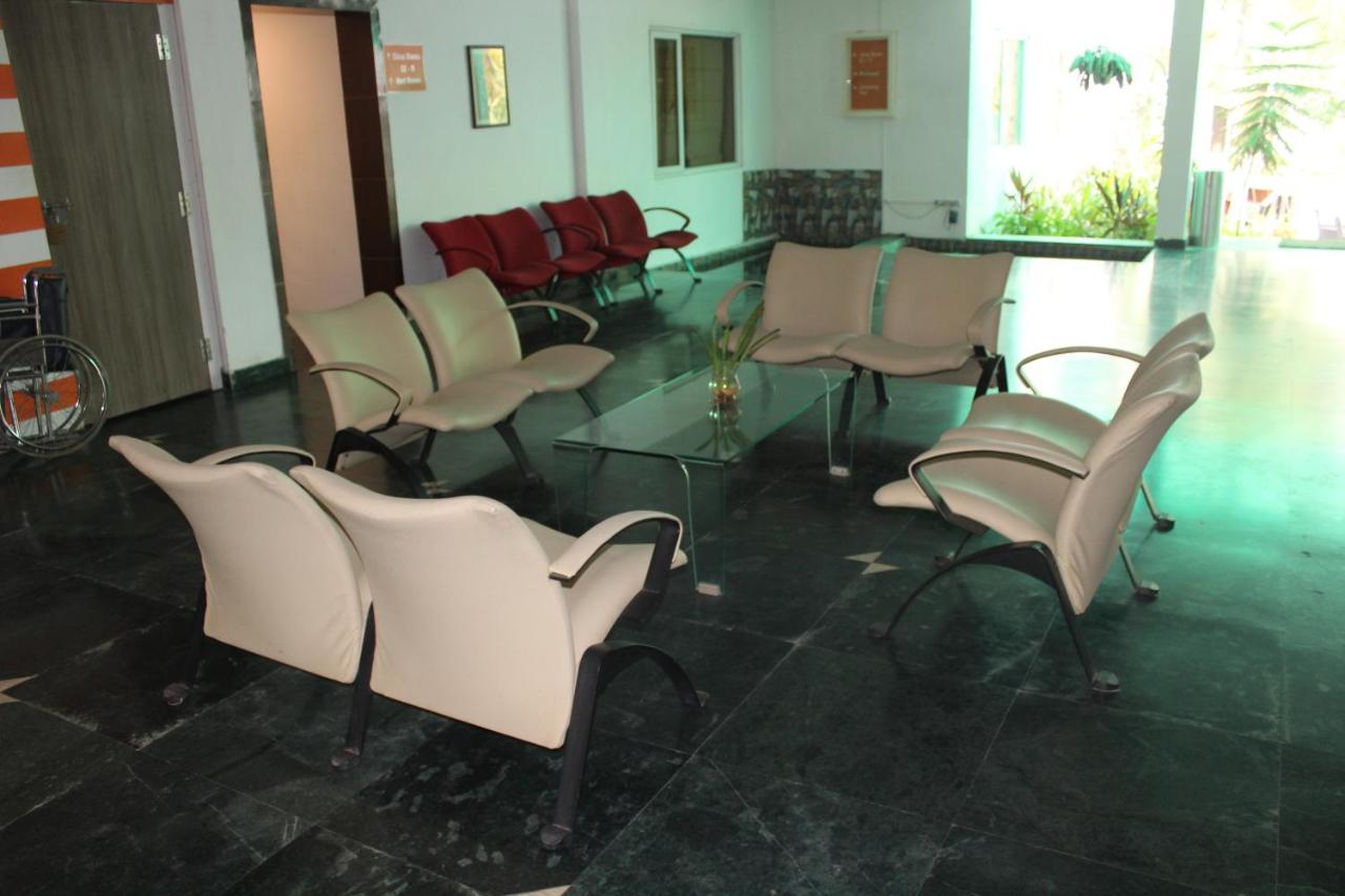 Citrus Hotel Sriperumbudur Bagian luar foto