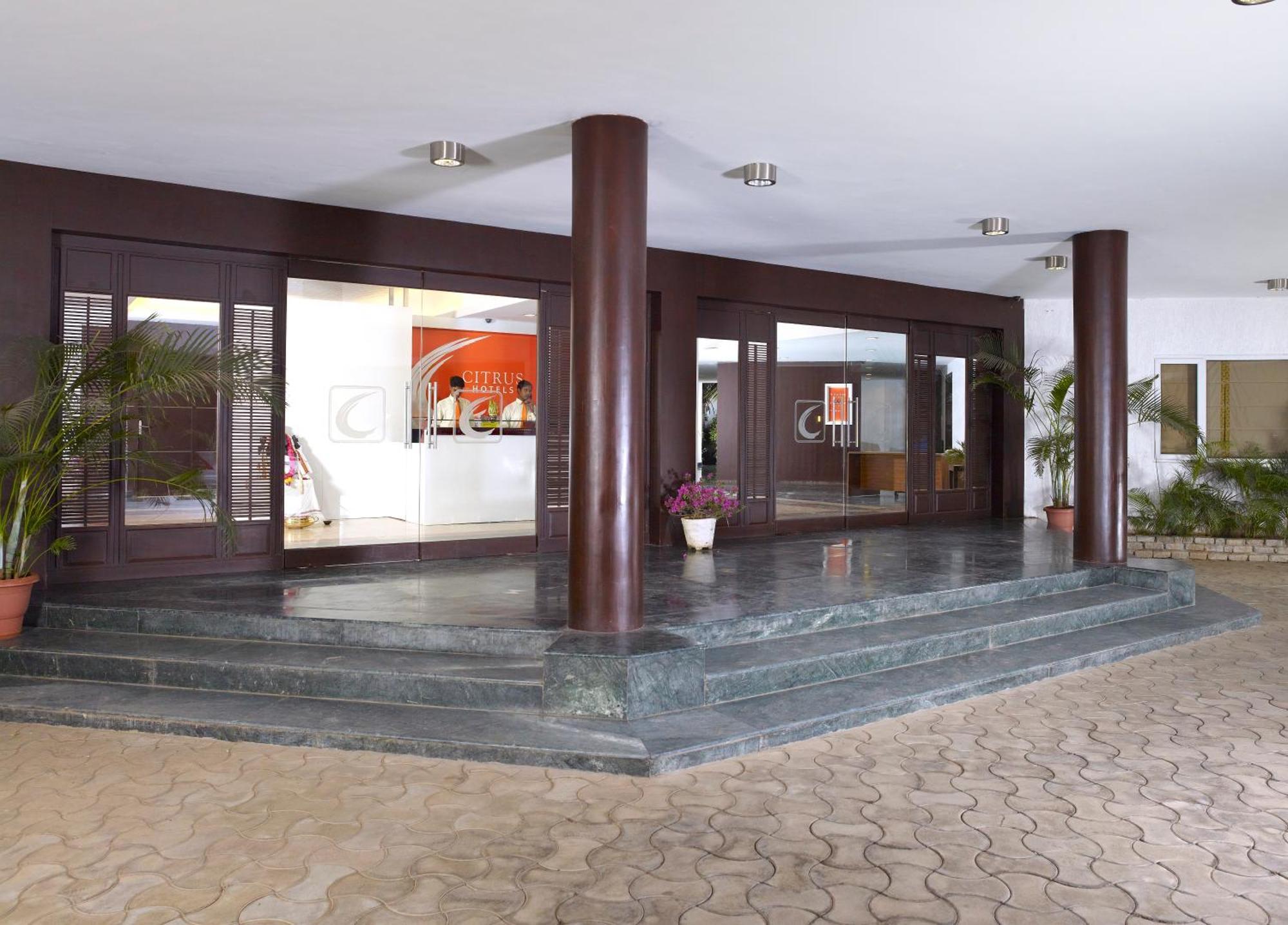Citrus Hotel Sriperumbudur Bagian luar foto