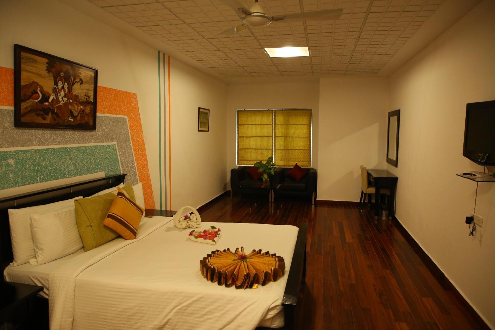 Citrus Hotel Sriperumbudur Bagian luar foto